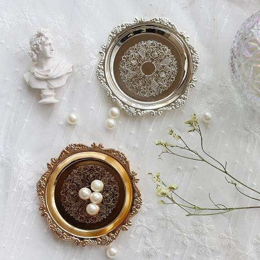 Round Metal Tray – Multi-Purpose Serving & Display Plate