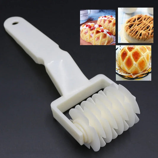 Plastic Lattice Roller Cutter – Pastry & Pizza Dough Net Maker